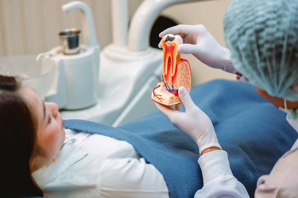root canal vs. tooth extraction