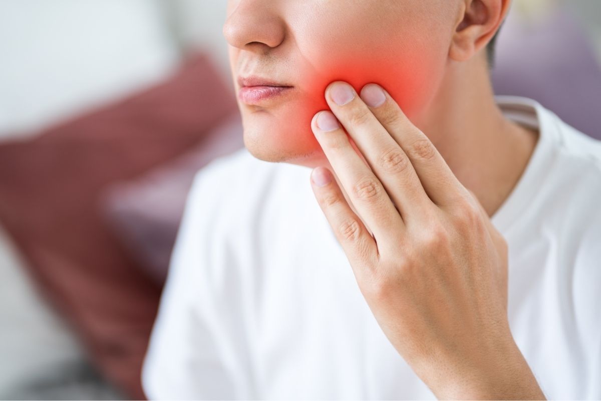 Is it Safe to Ignore a Toothache? (The Risks of Delaying Care)