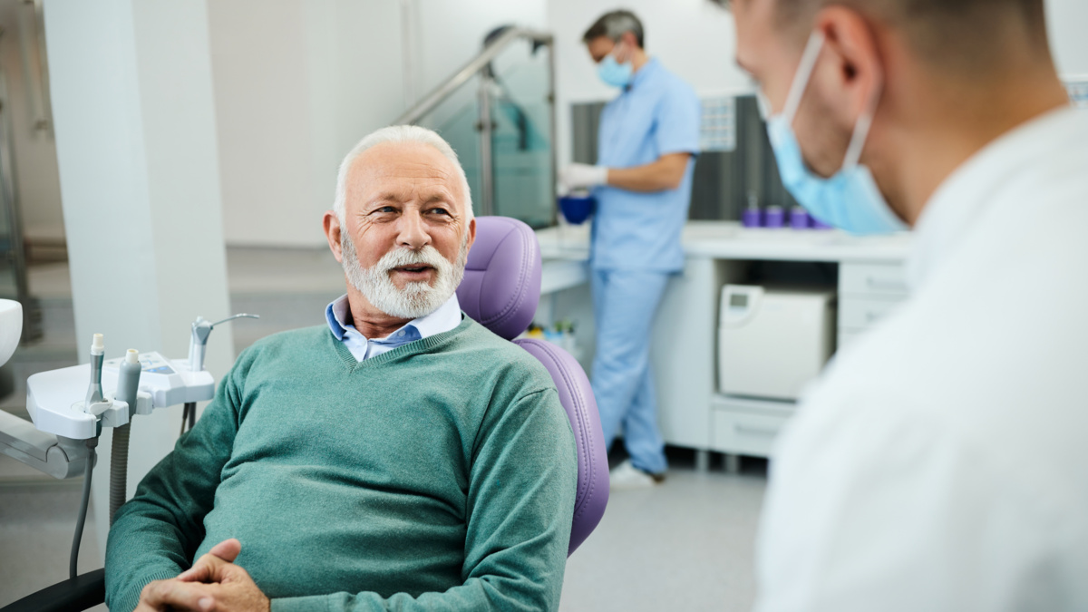 Dental Implants After Tooth Extraction: Can It Be Done on the Same Day?